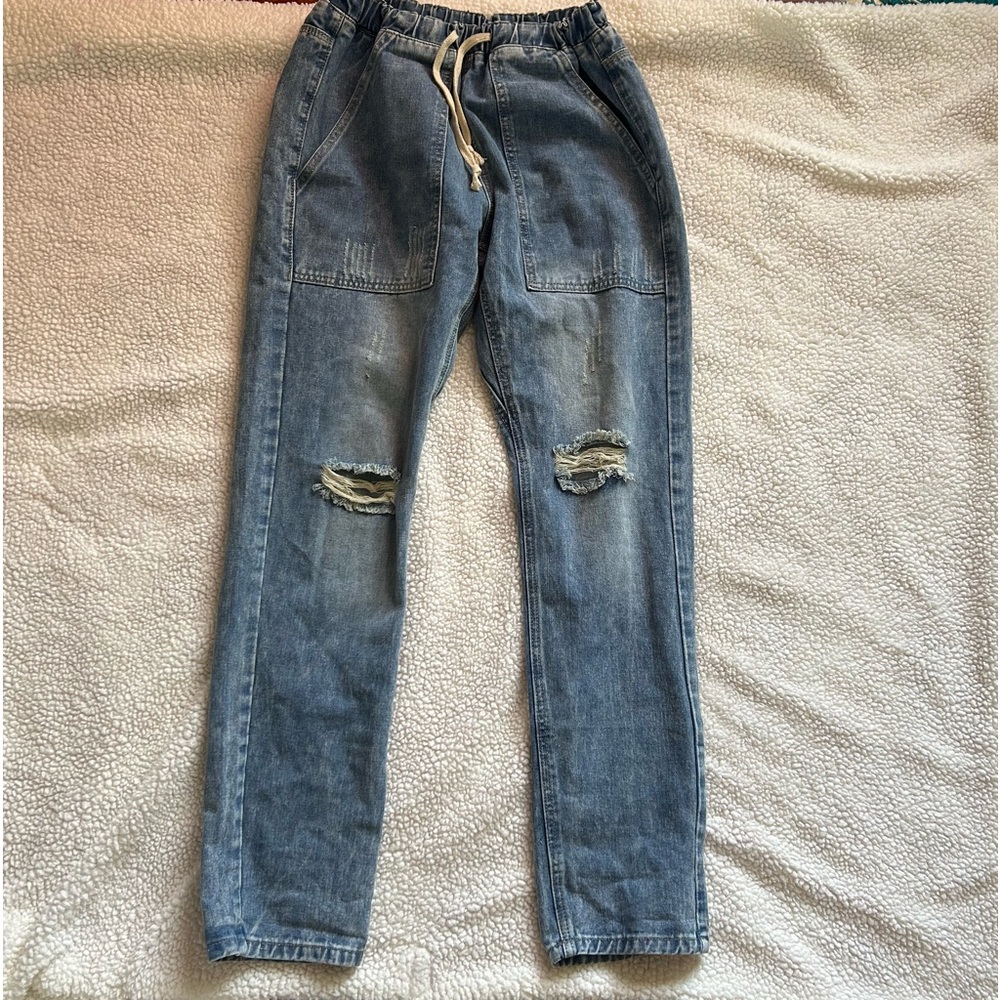 High Rise Distressed Mom Jeans